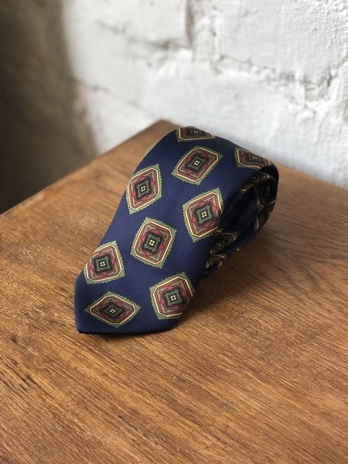 Macclesfield tie navy with medallions
