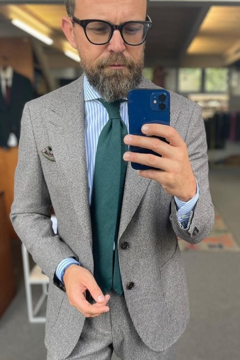  Zielony krawat wełniany Bluefeel bez podszewki