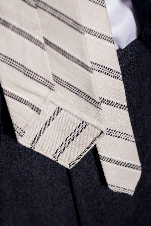 Beżowy krawat bawełniany bez podszewki