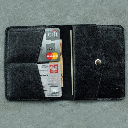 Czarny portfel z bilonówką